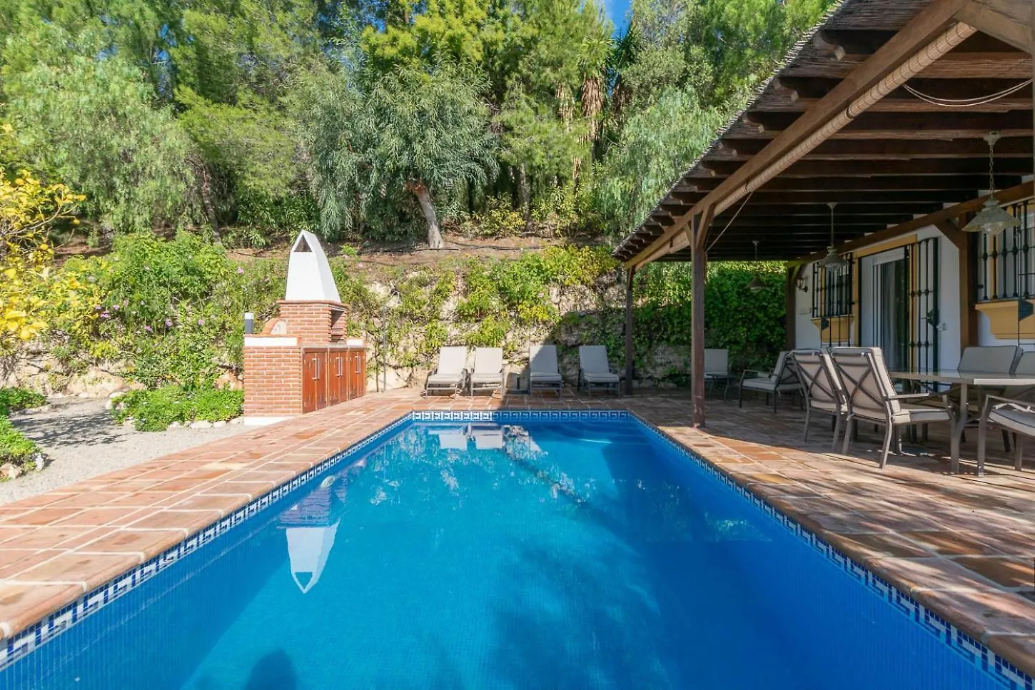 Cortijo De La Abuela Villa Malaga 0*,
